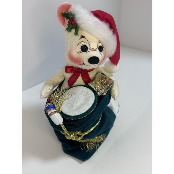 NWT AnnaLee Christmas White  8" Toy Bag Bear Holding Presents Collectible No Box - Picture 4 of 8